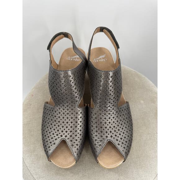 Dansko Teagan Metallic Bronze Silver Sandal Heel Peep Open Toe 41 10 10.5 NWB - Picture 4 of 7